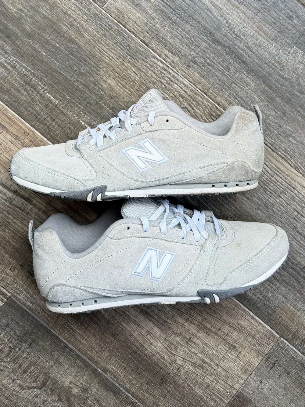 New Balance 466 white & gray sneakers sz women’s 8.5